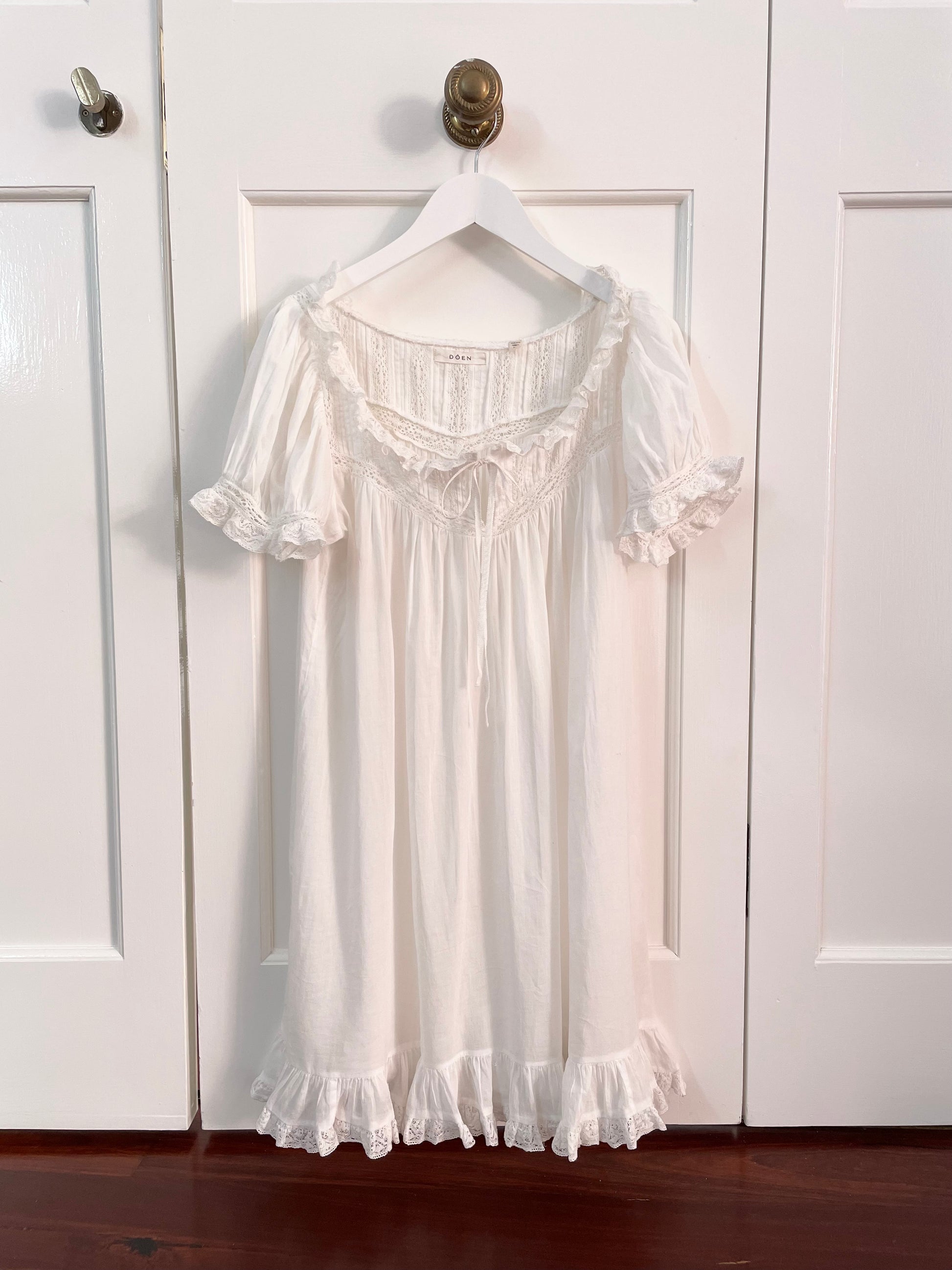 DEN White Cotton Dress - The Traveling Flea DEN White Cotton Dress - The Traveling Flea